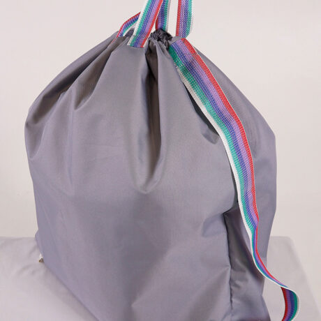 Sacco piatto con lacci, 2 manici e tracolla lunga per il trasporto a spalla thumbnail 3